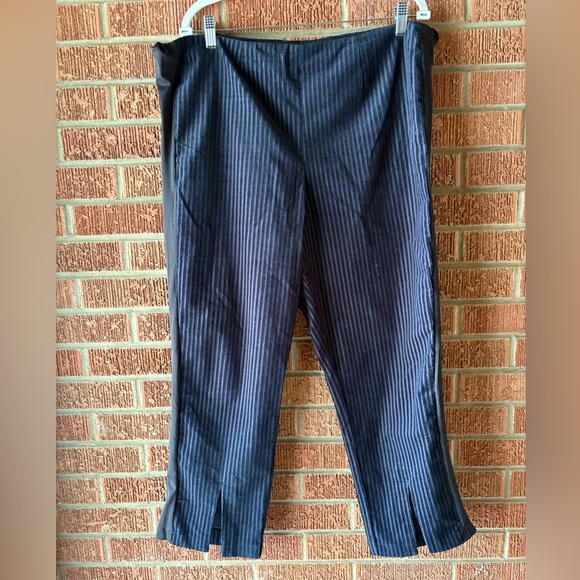 Frame Black Pinstriped with White Wide Leg Trousers 14 - Picture 1 of 6